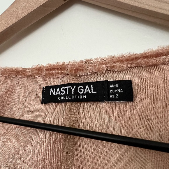 Nasty Gal Crushed Velvet Bell Sleeve Crop Top - Pink - US Size 2 - Picture 5 of 5